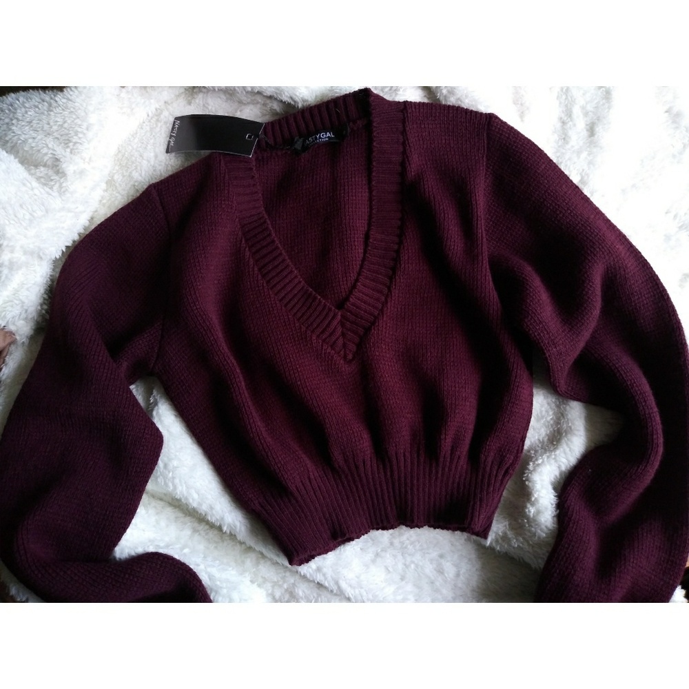 💖 Nasty Gal V Neck Long Sleeve Cropped Sweater💖